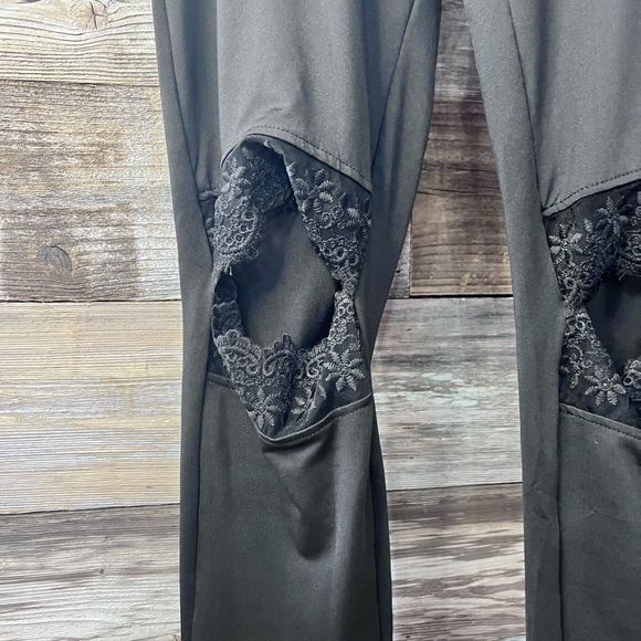 Open Knee Lace Trimmed Leggings💗 - Picture 6 of 8